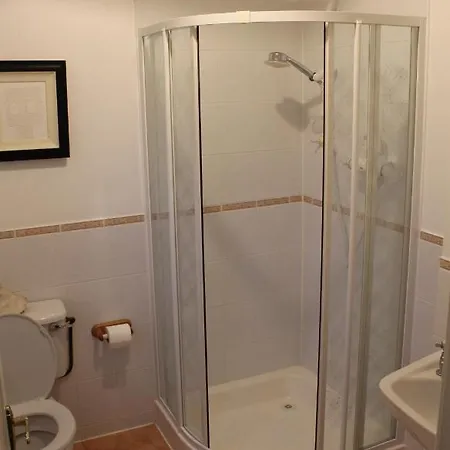 Solastobann Arthouse 1 En-suite *