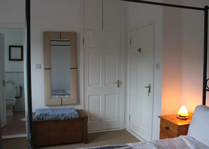 Solastobann Arthouse 1 En-suite Couette-café Malin Head