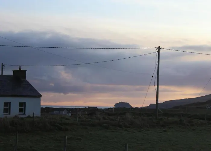 Solastobann Arthouse 1 En-suite Couette-café Malin Head